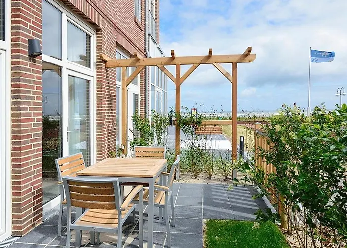 Anna Duene Anna Duene 0-09